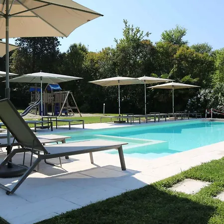 With Pool In Mattarana-gardasee 57798 Apartamento Ronchi (Veneto)