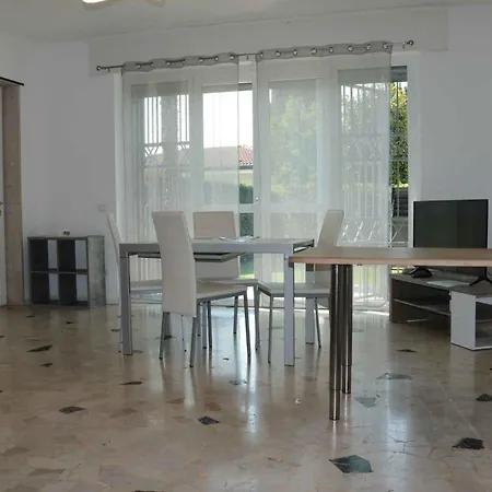With Pool In Mattarana-gardasee 57798 Apartament Ronchi (Veneto)