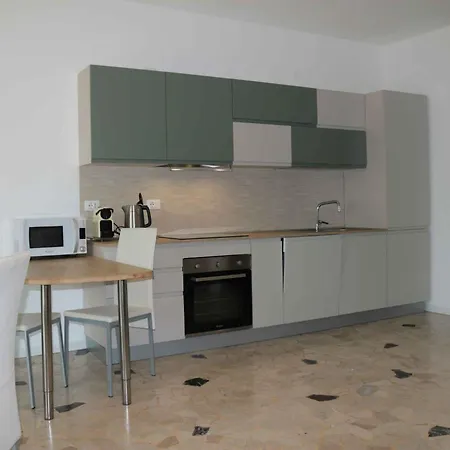 Apartament With Pool In Mattarana-gardasee 57798 Ronchi (Veneto)